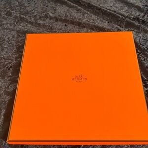Hermes box